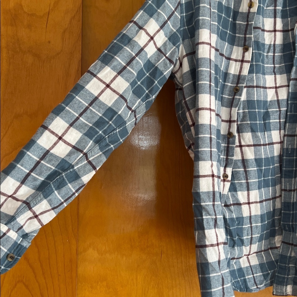 J. Crew Men’s Navy and Cream Plaid Flannel Button Down - Picture 3 of 5